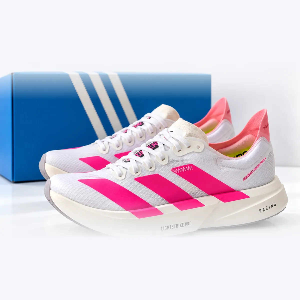 Adidas Adizero Adios Pro rosa, branco e rosa