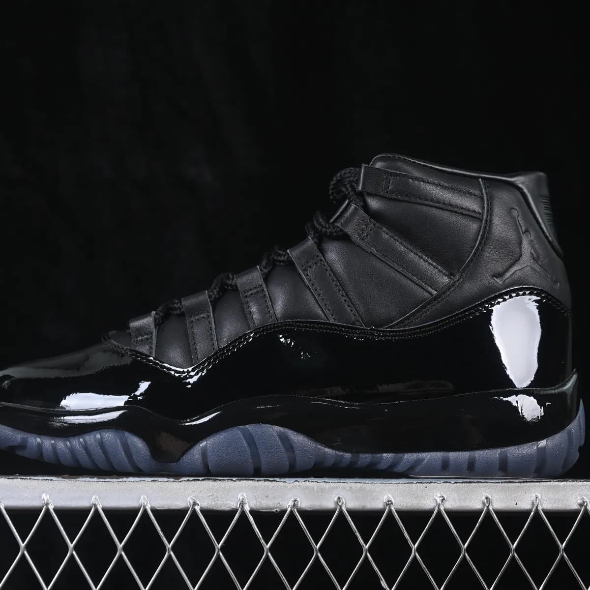 Nike Air Jordan 11 preto, preto, render