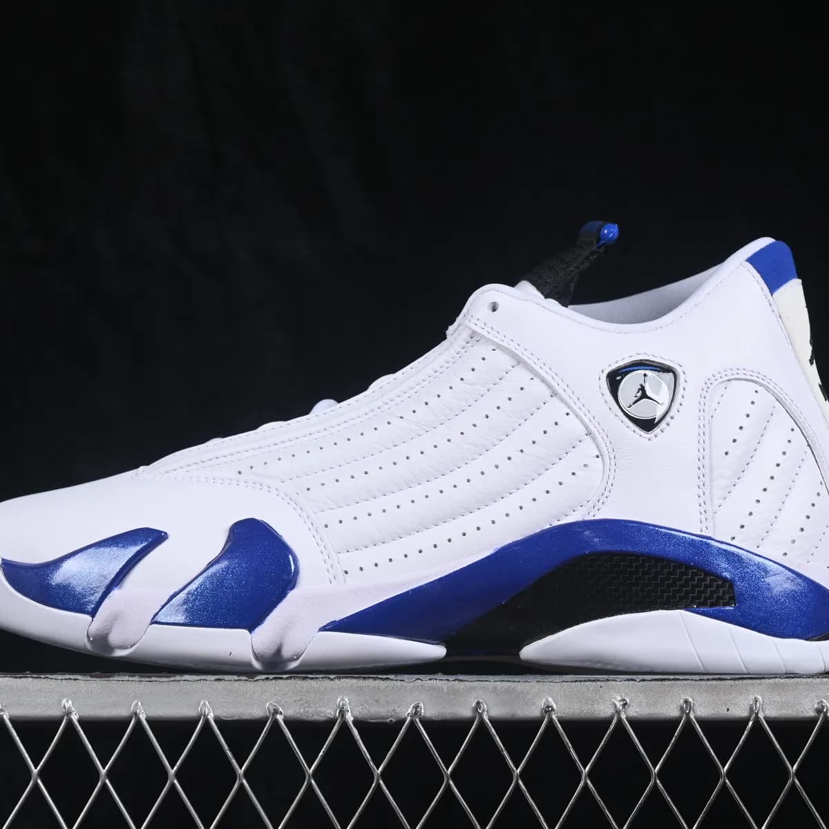 Nike Air Jordan 14 branco e azul, branco e azul, render