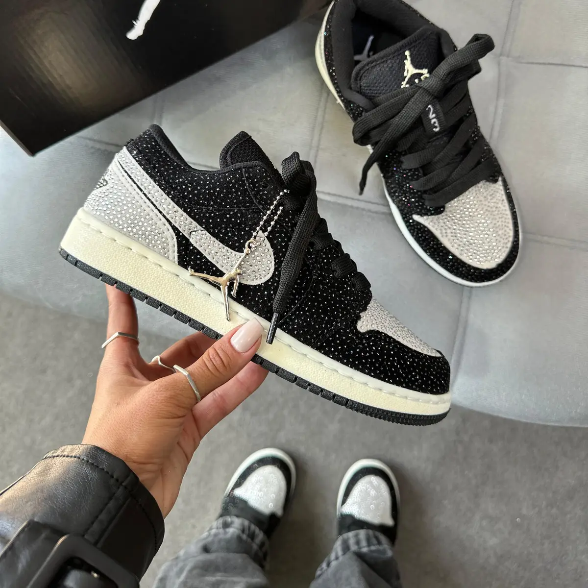 Nike Air Jordan 1 Low preto e branco, preto e branco, no pé