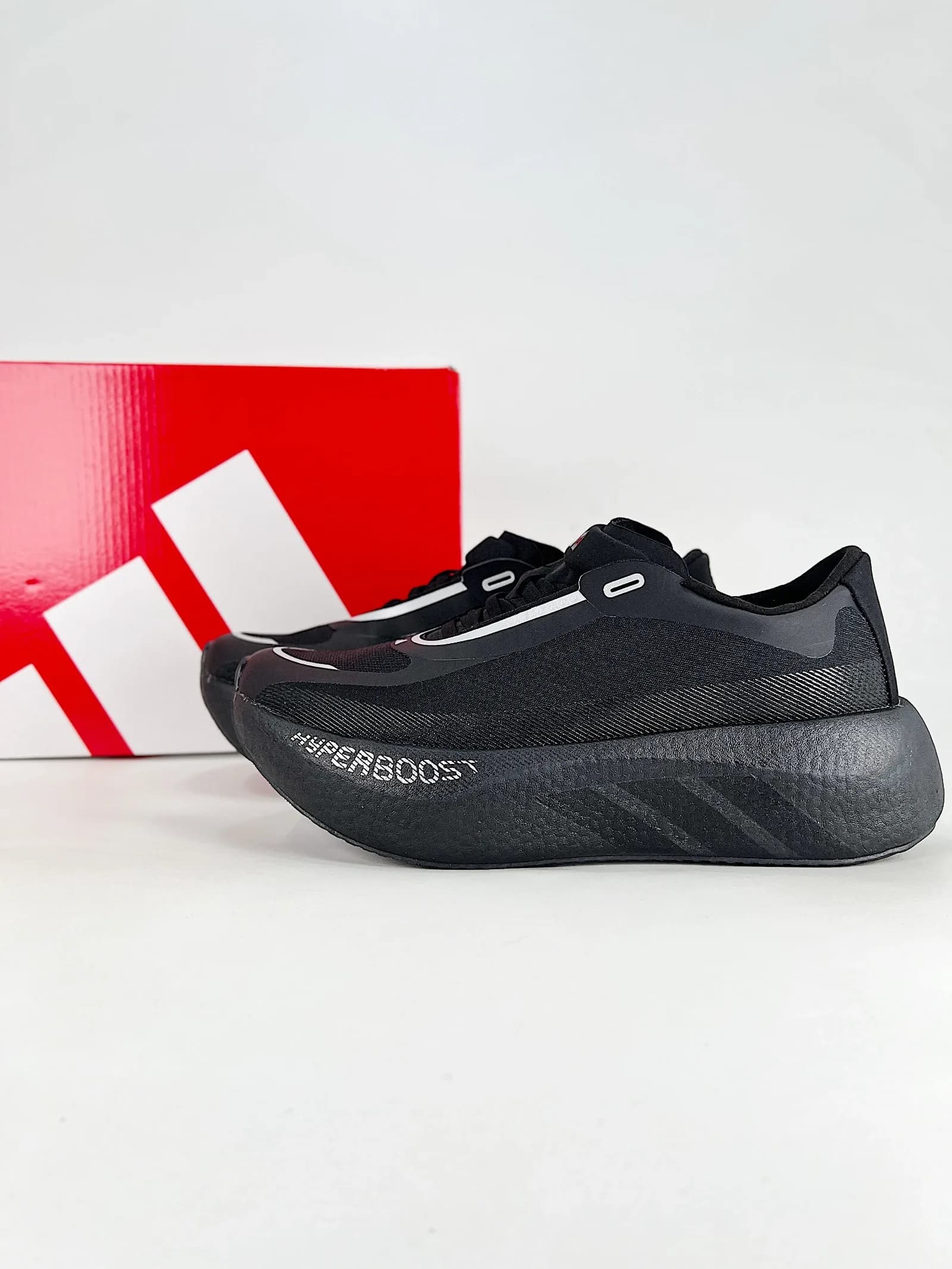 Hyperboost preto